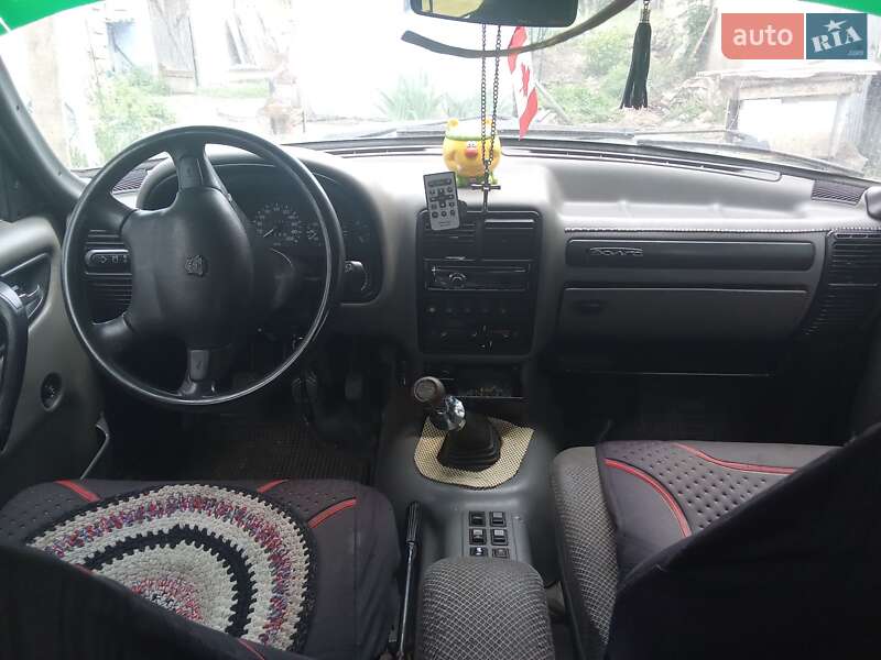 Седан ГАЗ 3110 Волга 2000 в Великой Михайловке