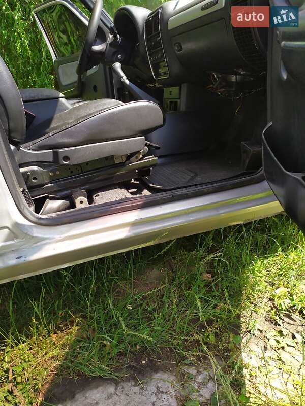 Седан ГАЗ 3110 Волга 2003 в Черкассах