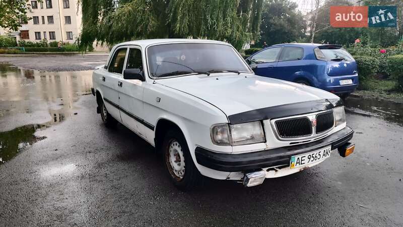 Седан ГАЗ 3110 Волга 2000 в Першотравенске