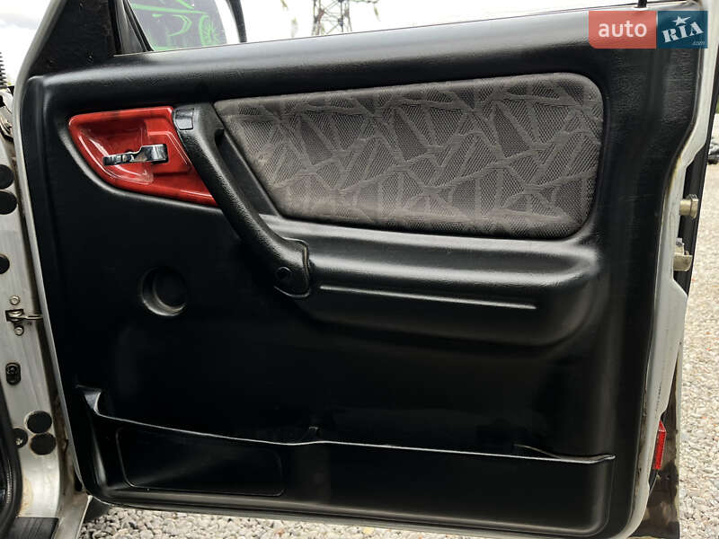 Седан ГАЗ 3110 Волга 2002 в Харкові