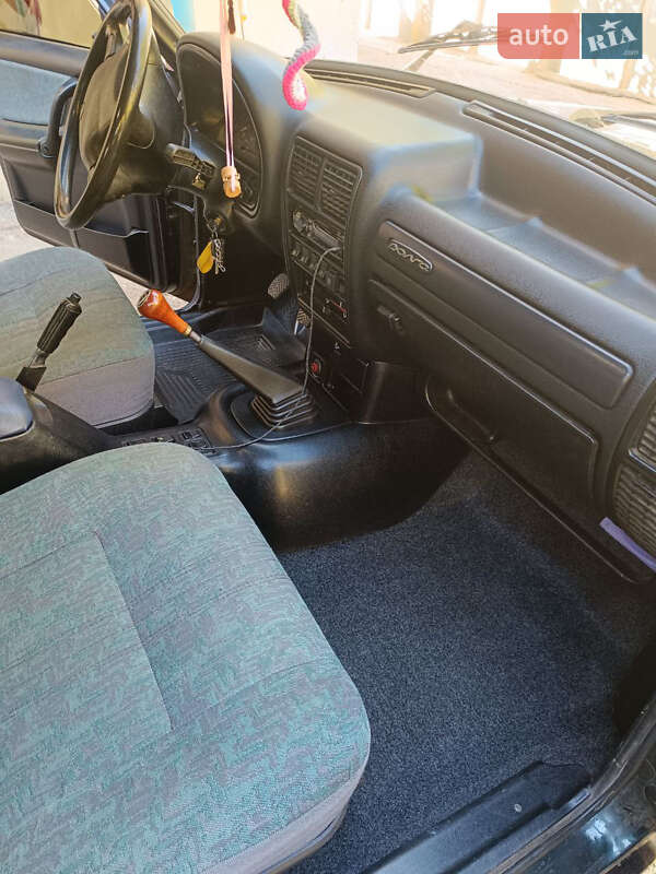Седан ГАЗ 3110 Волга 2003 в Желтых Водах фото 12 Седан ГАЗ 3110 Волга 2003 в Желтых Водах