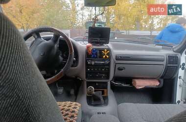 Седан ГАЗ 3110 Волга 2001 в 