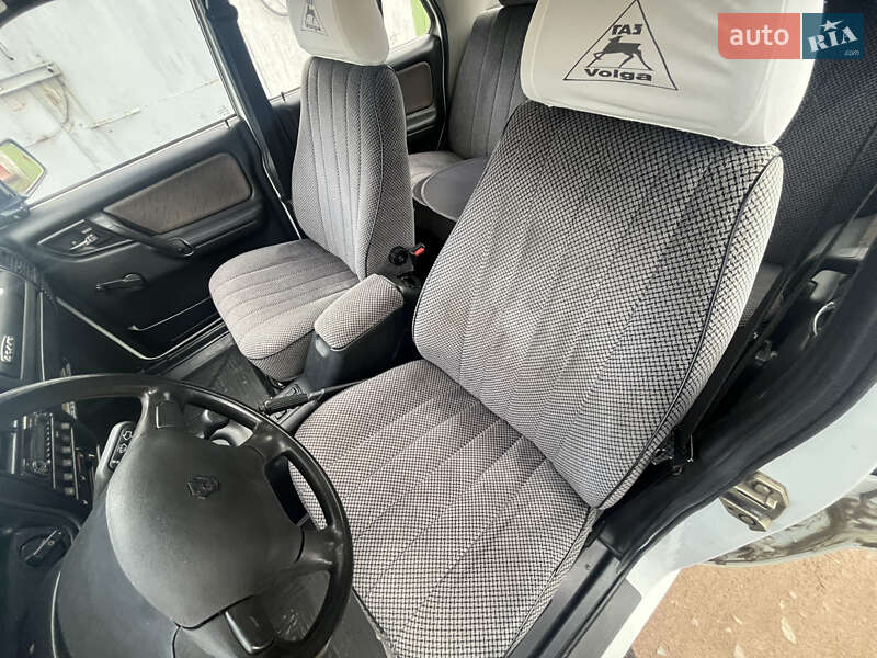 Седан ГАЗ 3110 Волга 2002 в Коростене