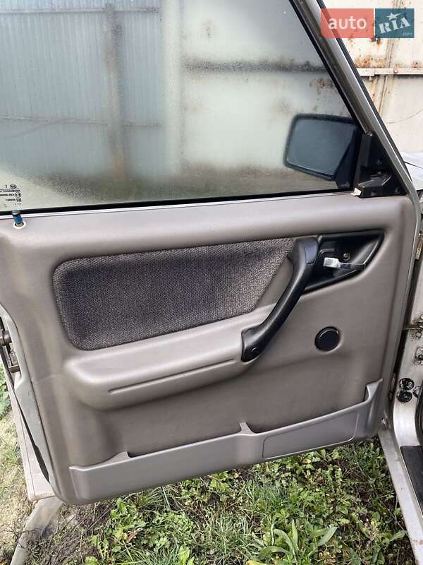 Седан ГАЗ 3110 Волга 2002 в Харькове