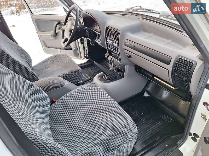 Седан ГАЗ 3110 Волга 2000 в Ізюмі