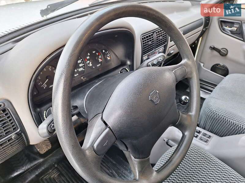 Седан ГАЗ 3110 Волга 2000 в Ізюмі