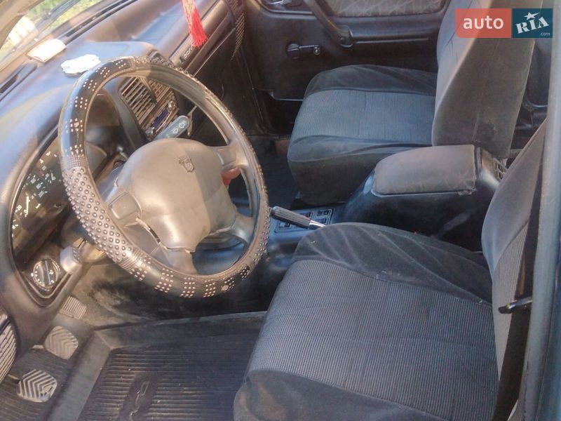 Седан ГАЗ 3110 Волга 2004 в Умани