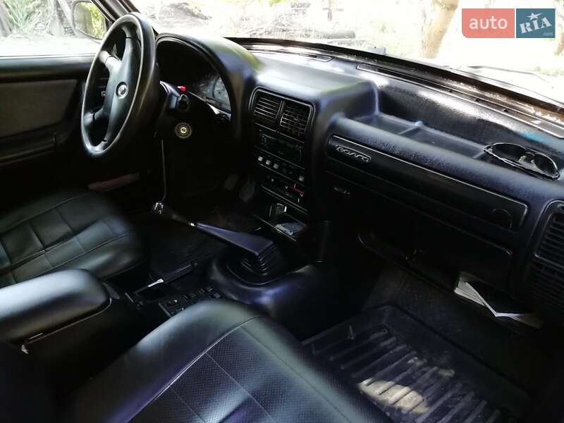 Седан ГАЗ 31105 Волга 2005 в Вільногірську