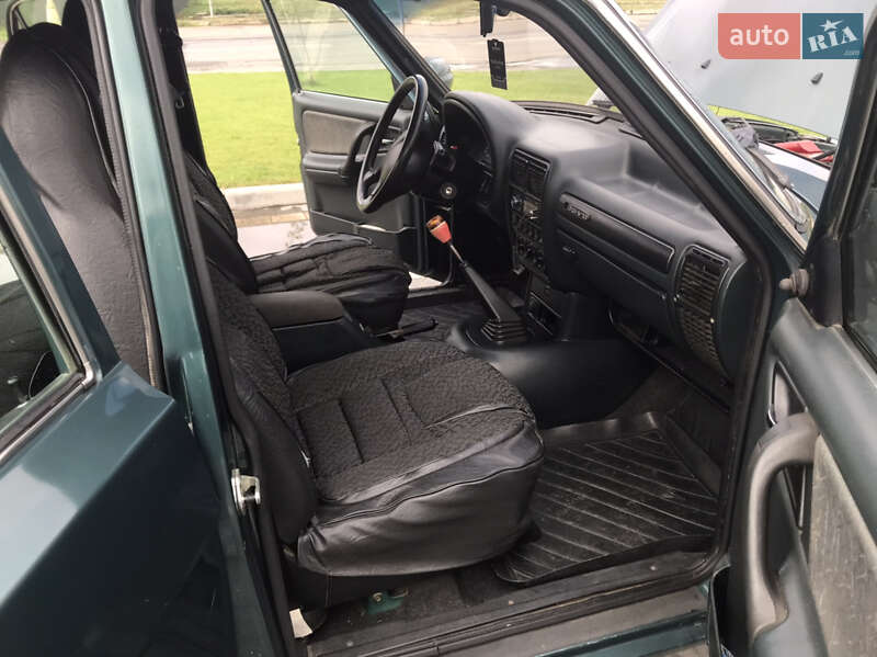 Седан ГАЗ 31105 Волга 2005 в Ужгороде