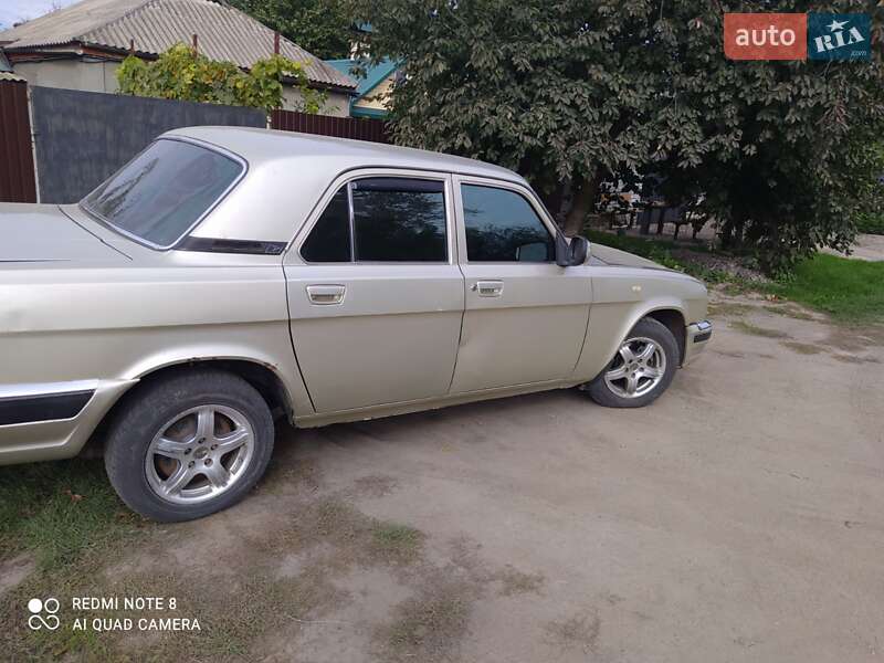 Седан ГАЗ 31105 Волга 2004 в Помічній