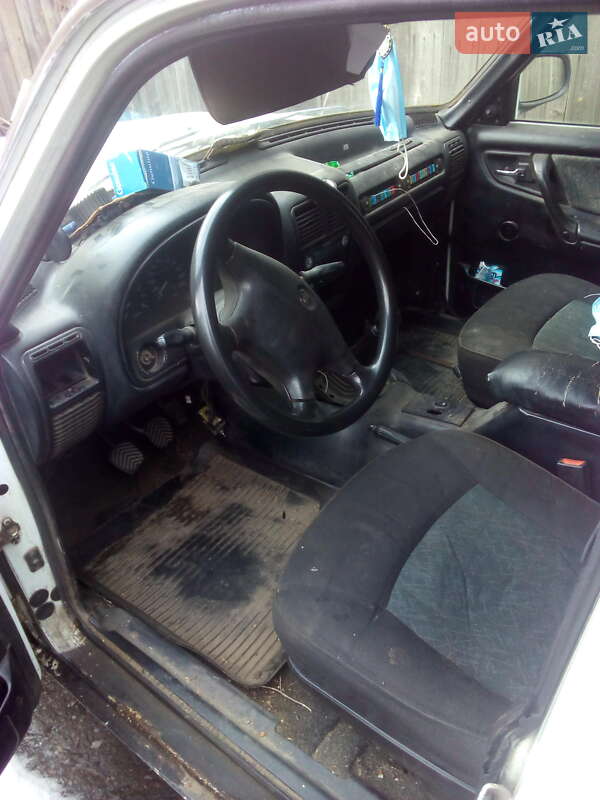 Седан ГАЗ 31105 Волга 2005 в Краматорську