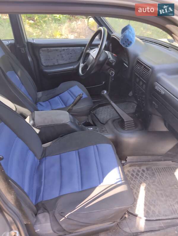 Седан ГАЗ 31105 Волга 2008 в Первомайську