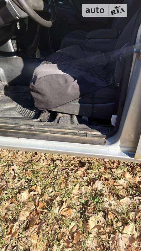 Седан ГАЗ 31105 Волга 2006 в Ужгороде фото 8 Седан ГАЗ 31105 Волга 2006 в Ужгороде