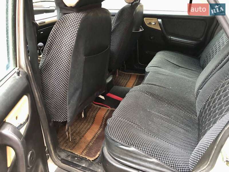 Седан ГАЗ 31105 Волга 2005 в Малині