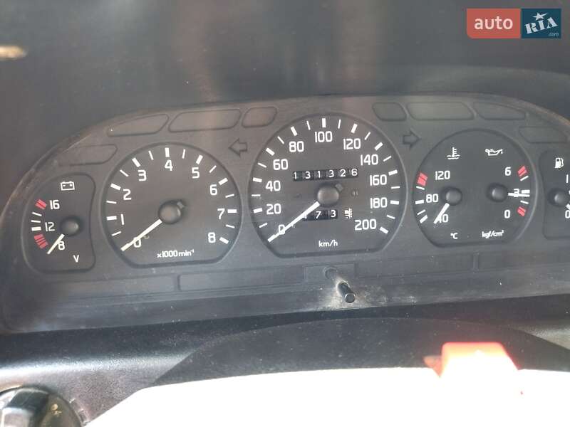 Седан ГАЗ 31105 Волга 2004 в Тальному