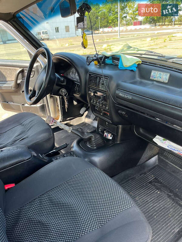 Седан ГАЗ 31105 Волга 2004 в Миколаєві