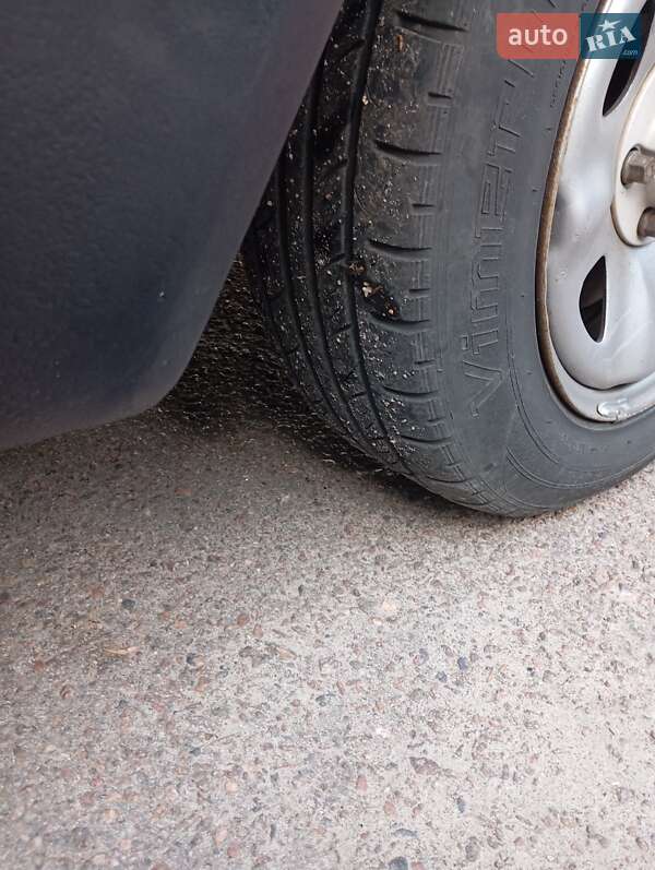 Седан ГАЗ 31105 Волга 2006 в Черкасах