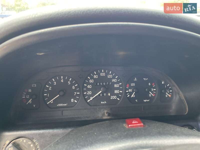 Седан ГАЗ 31105 Волга 2006 в Нікополі