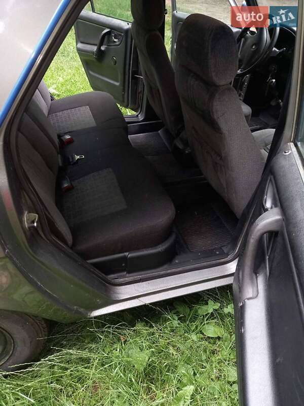 Седан ГАЗ 31105 Волга 2006 в Києві