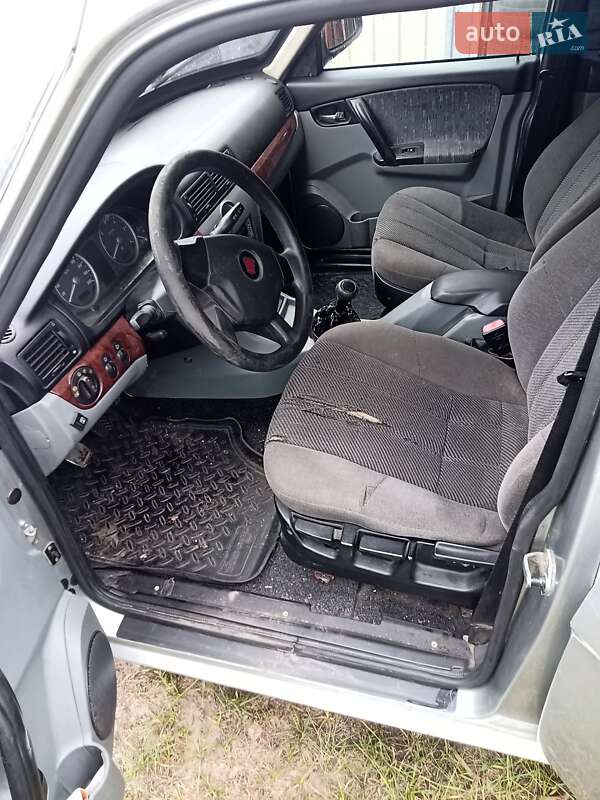 Седан ГАЗ 31105 Волга 2008 в Києві