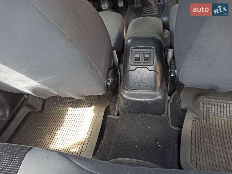 Седан ГАЗ 31105 Волга 2004 в Киеве фото 7 Седан ГАЗ 31105 Волга 2004 в Киеве