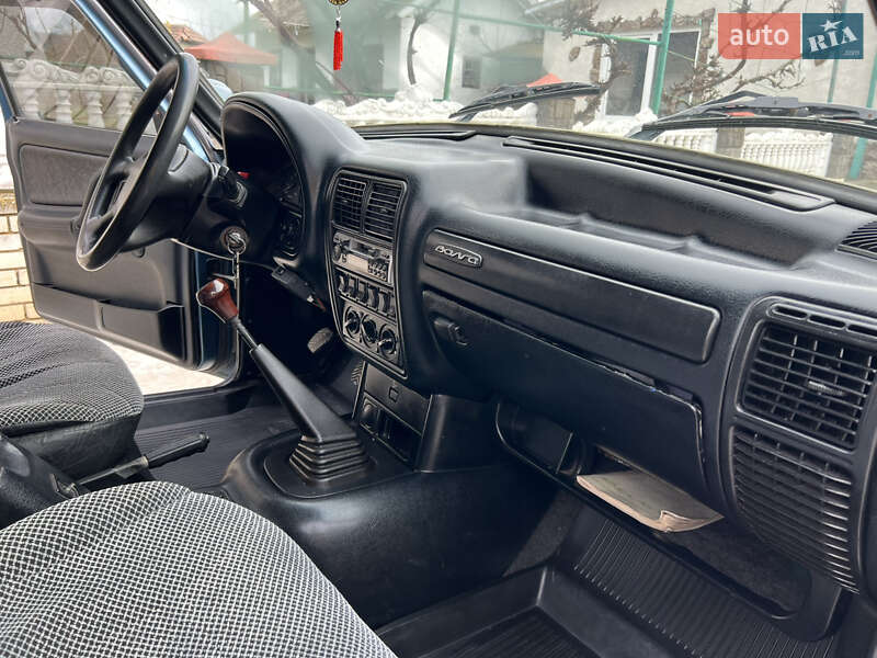 Седан ГАЗ 31105 Волга 2005 в Гусятине