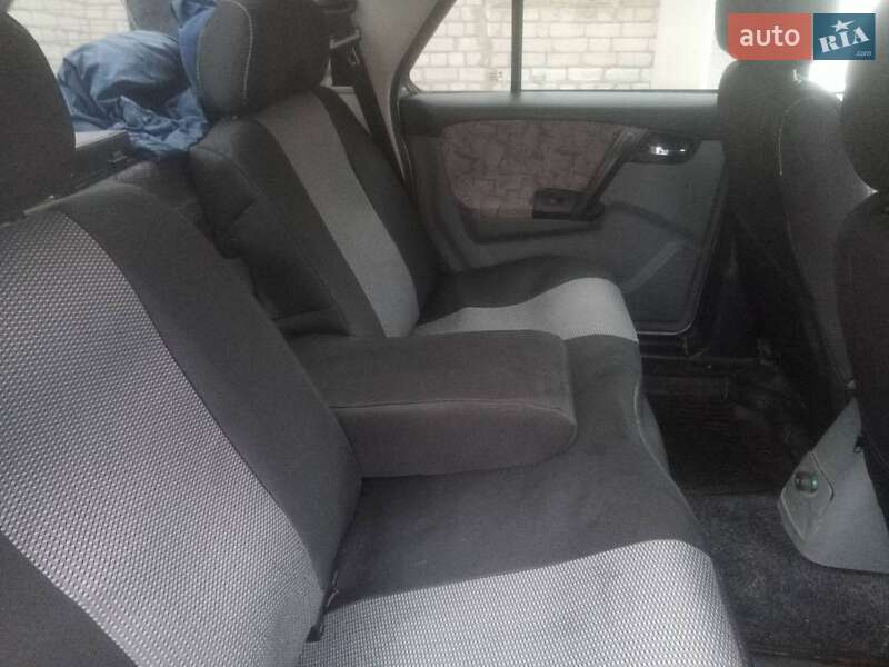 Седан ГАЗ 31105 Волга 2007 в Новій Водолагі фото 5 Седан ГАЗ 31105 Волга 2007 в Новій Водолагі