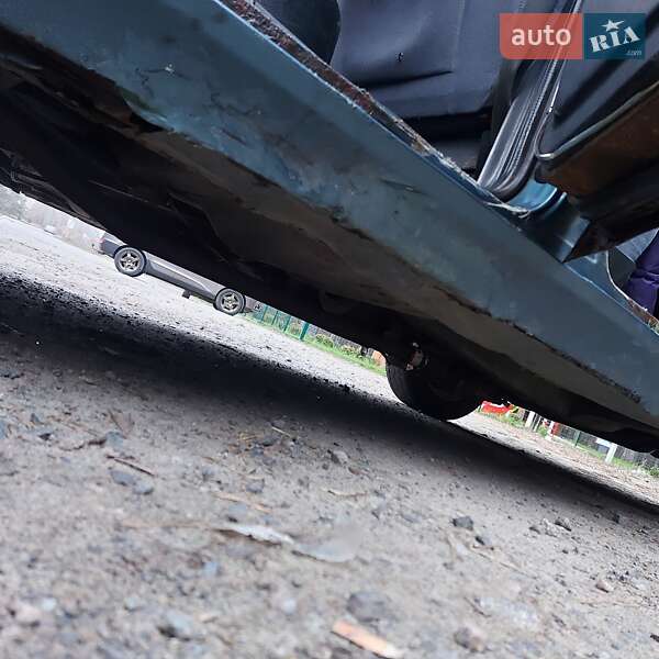 Седан ГАЗ 31105 Волга 2004 в Кременчуге