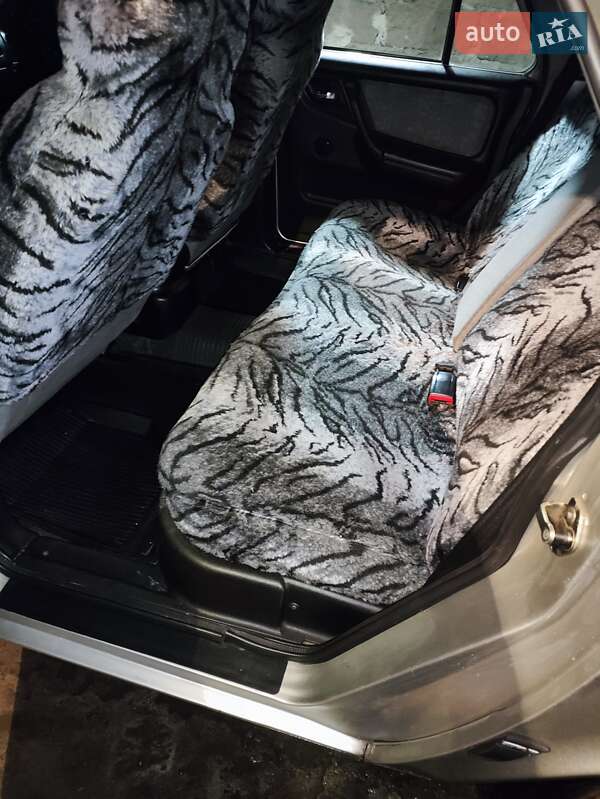 Седан ГАЗ 31105 Волга 2006 в Запоріжжі