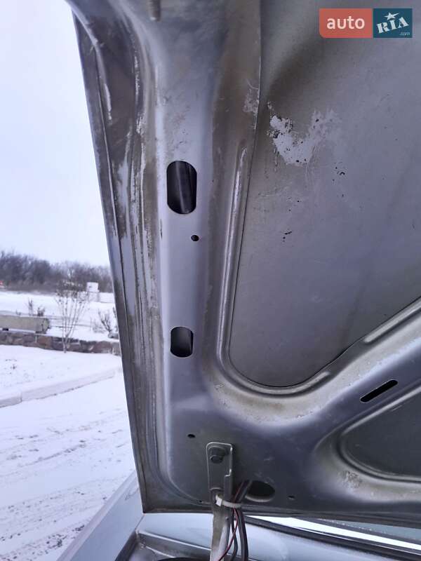 Седан ГАЗ 31105 Волга 2004 в Новому Бузі