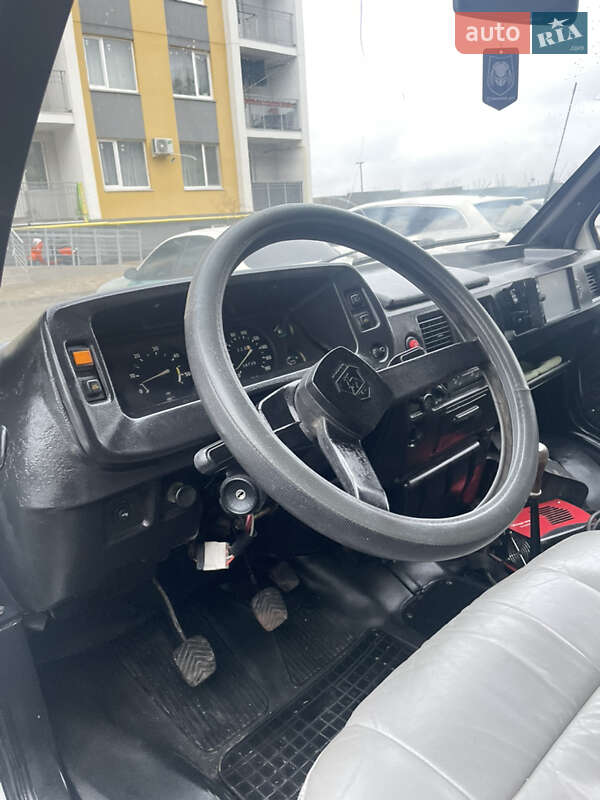 Микроавтобус ГАЗ 3221 Газель 2001 в Одессе