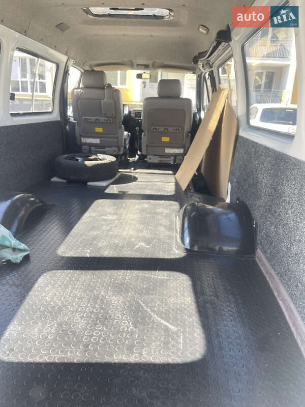 Микроавтобус ГАЗ 3221 Газель 2001 в Одессе