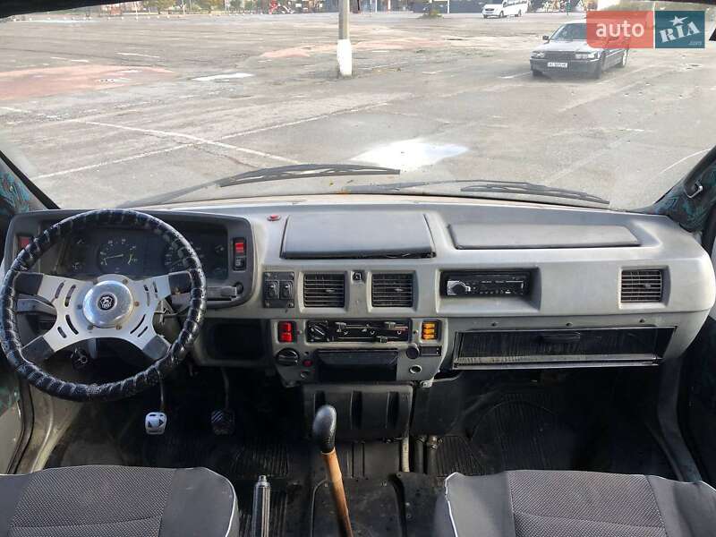 Универсал ГАЗ 3221 Газель 2002 в Киеве