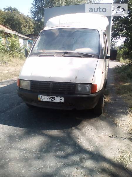 Грузовой фургон ГАЗ 3302 Газель 2002 в Донецке