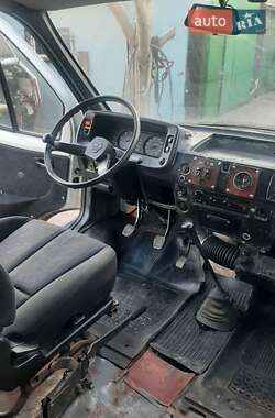 Грузовой фургон ГАЗ 3302 Газель 2001 в 