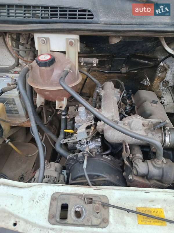 Тентований ГАЗ 3302 Газель 2010 в Чернівцях