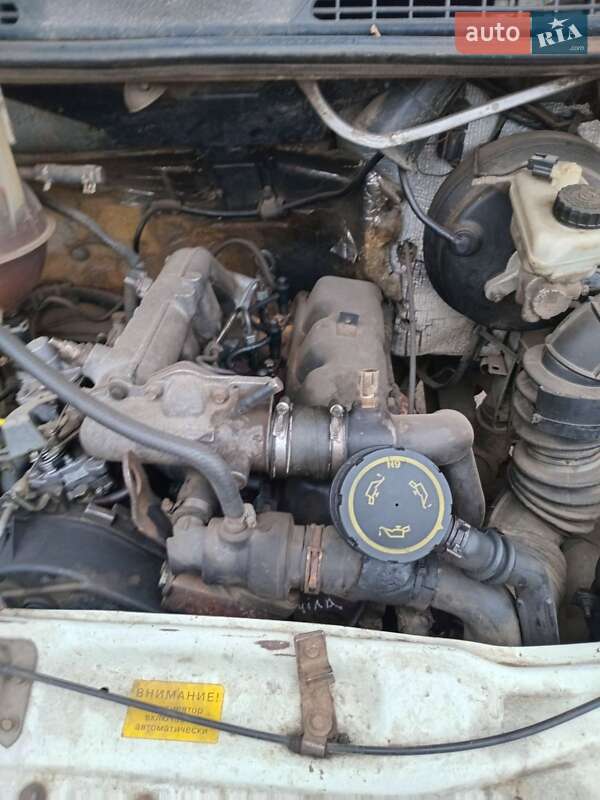 Тентований ГАЗ 3302 Газель 2010 в Чернівцях