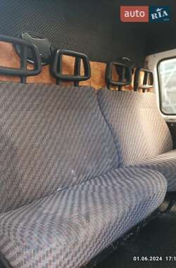 Грузопассажирский фургон ГАЗ 3302 Газель 2002 в 