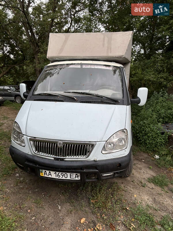 Грузовой фургон ГАЗ 3302 Газель 2005 в Ромнах