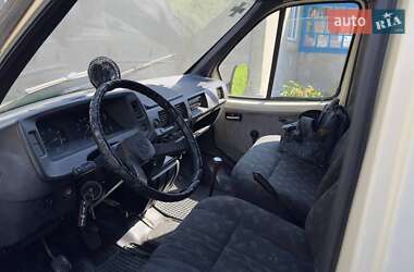 Грузовой фургон ГАЗ 3302 Газель 2000 в 