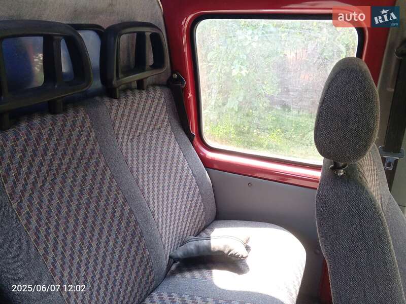 Вантажопасажирський фургон ГАЗ 3302 Газель 2006 в Чернігові фото 12 Вантажопасажирський фургон ГАЗ 3302 Газель 2006 в Чернігові