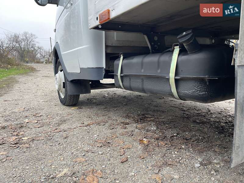 Вантажний фургон ГАЗ 3302 Газель 2010 в Запоріжжі