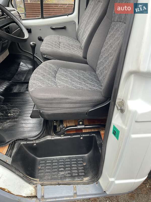 Вантажний фургон ГАЗ 3302 Газель 2010 в Запоріжжі