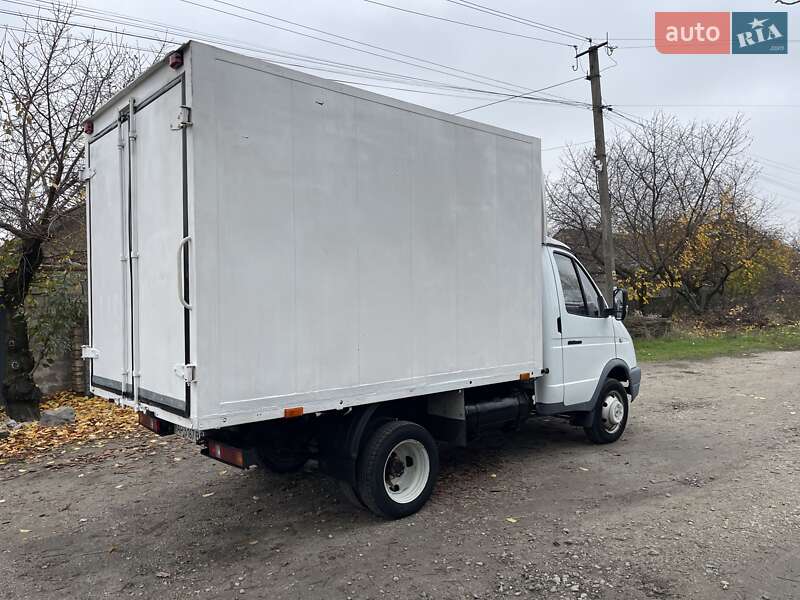 Вантажний фургон ГАЗ 3302 Газель 2010 в Запоріжжі