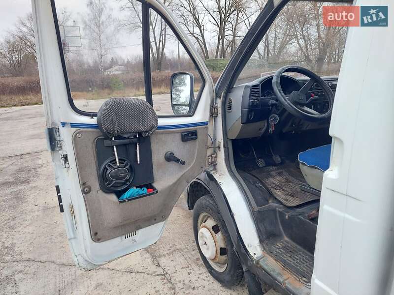 Вантажний фургон ГАЗ 3302 Газель 2004 в Києві