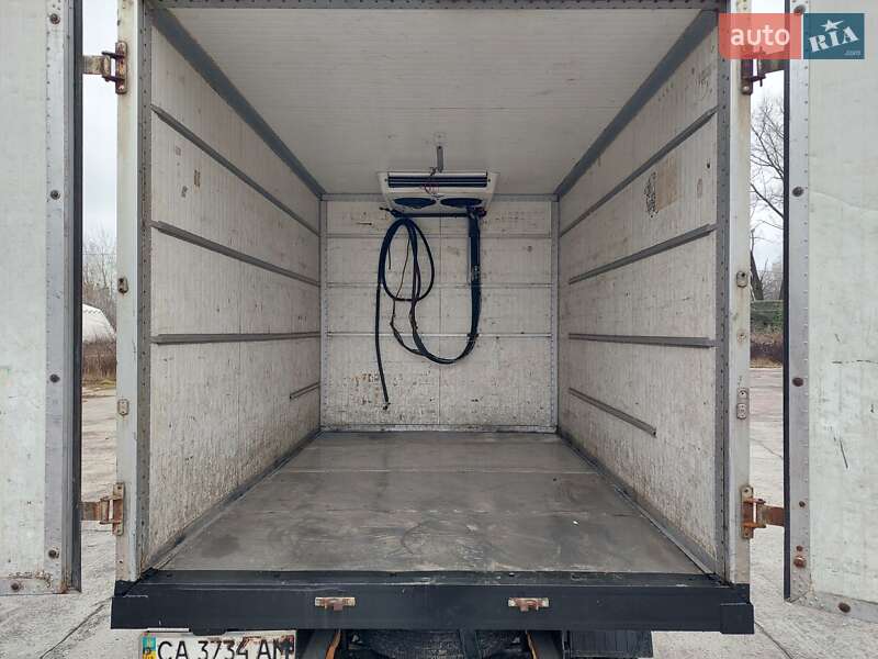 Вантажний фургон ГАЗ 3302 Газель 2004 в Києві