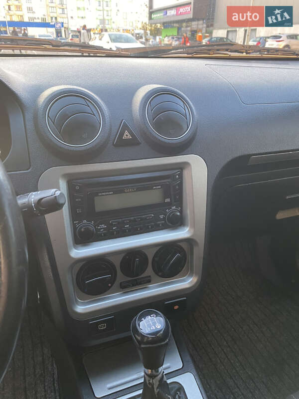 Седан Geely CK-2 2010 в Вишневом фото 13 Седан Geely CK-2 2010 в Вишневом