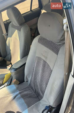 Седан Geely CK 2007 в Перечині