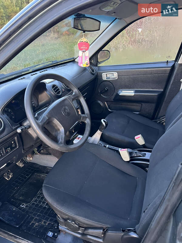 Седан Geely CK 2012 в Теофіполі