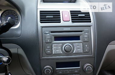 Седан Geely Emgrand 7 (EC7) 2012 в 
